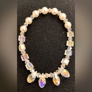New! Aurora borealis Crystal&Pearl Stretch Braclet…